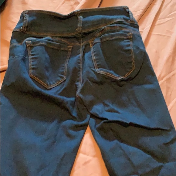 Skinny Butt Enhancing Jeans - Picture 2 of 2